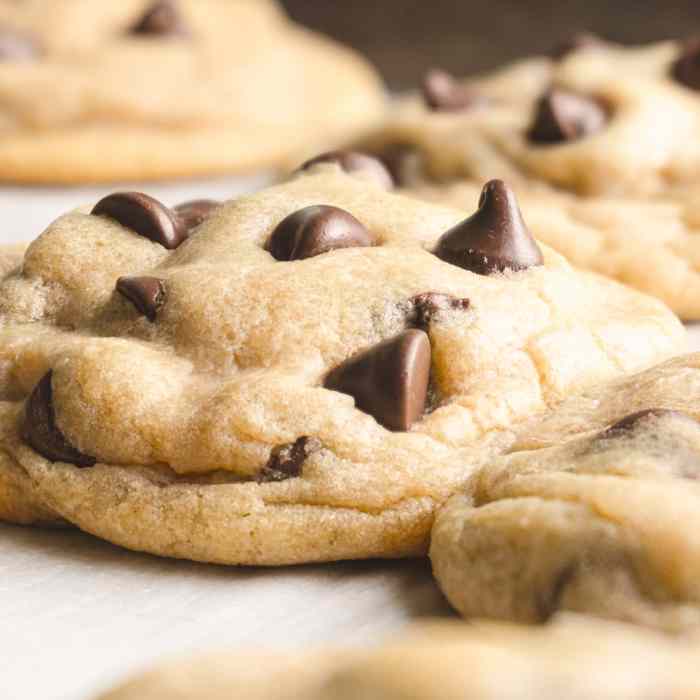 Chewy peanut butter chocolate chip cookies