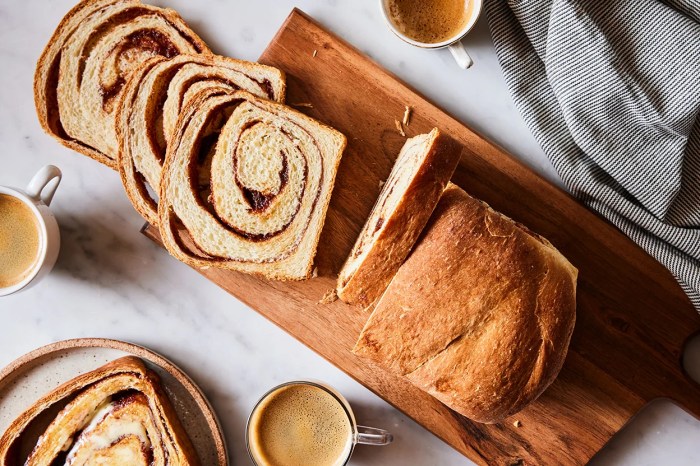 Kalacs hungarian cinnamon swirl bread