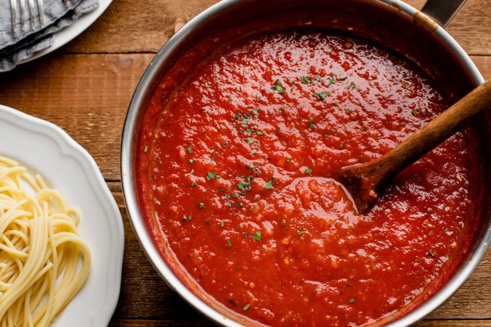 Homemade tomato sauce i