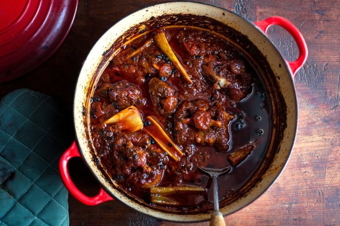 Oxtail pressure jamaican stew thefoodieeats