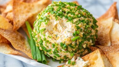 Devil crab cream cheese ball