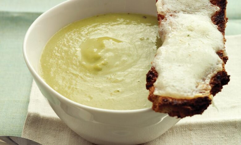 Cream of asparagus soup i