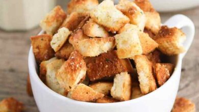 Old hamburger bun croutons