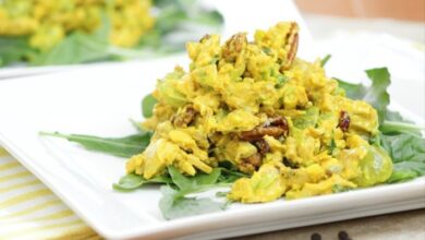 Curry chicken salad with grapes