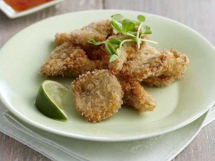 Fried mushrooms with dipping sauce