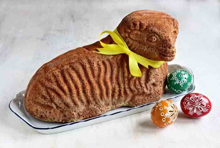 Easter lamb pound cake