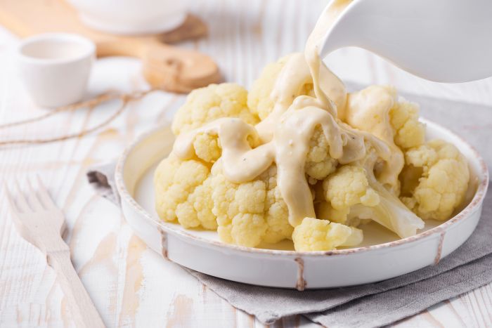 Cauliflower sauce spruce