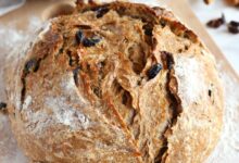 No knead cinnamon and raisin bread