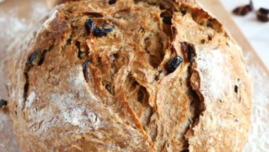 No knead cinnamon and raisin bread