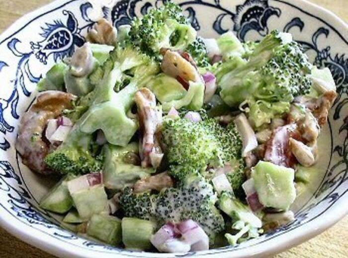 Easy broccoli slaw salad