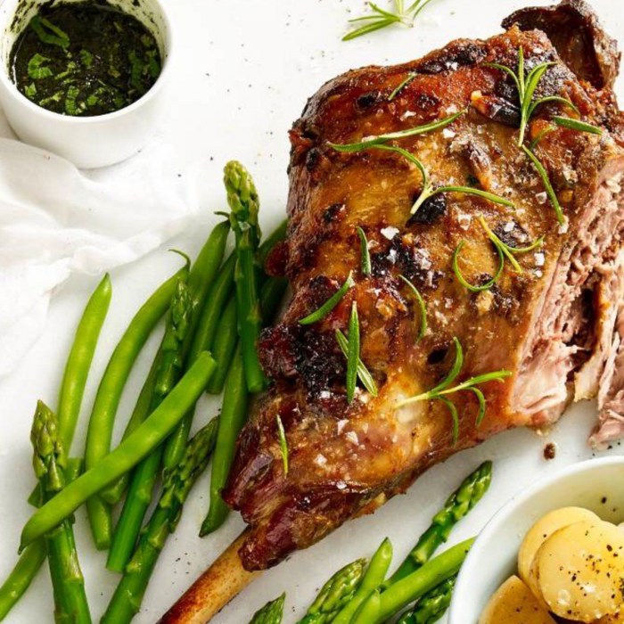 Dragans leg of lamb with garlic and beer