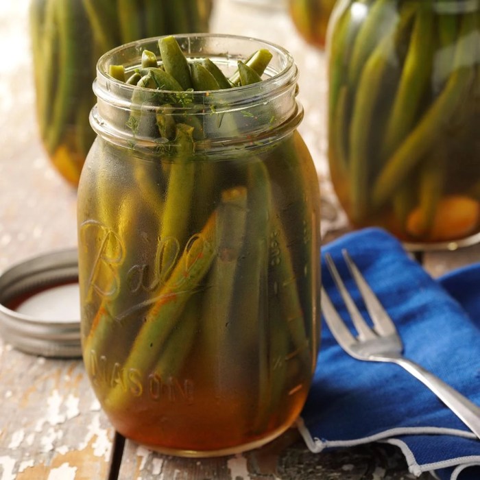 Spicy pickled green beans