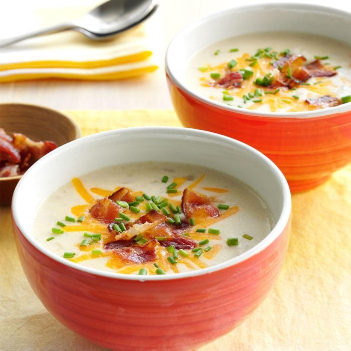 Slow cooker loaded potato soup