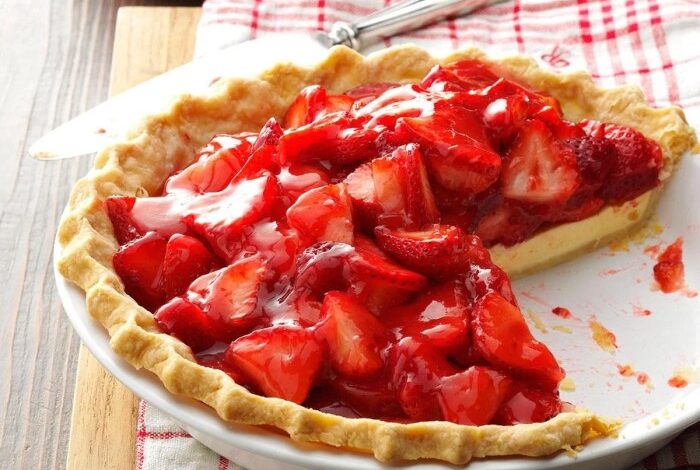 Old fashioned strawberry pie