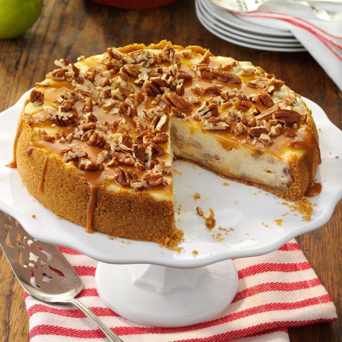 Apple cheesecake with caramel sauce