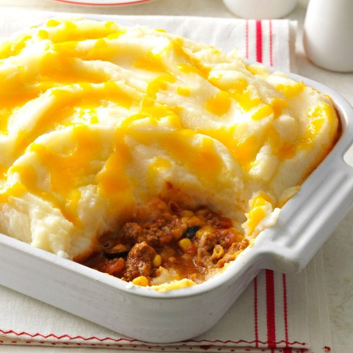 Easy shepherds pie with garlic romano potatoes