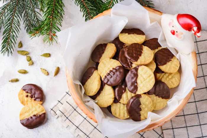 Pfeffernusse german pepper nut christmas cookies