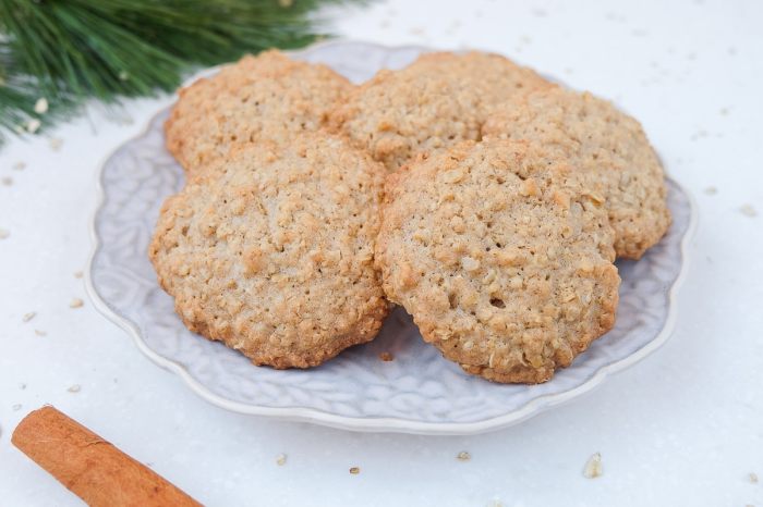 German oatmeal date cookies