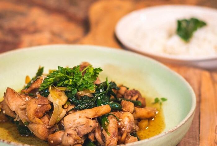 Thai ginger chicken gai pad king