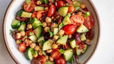 Greek garbanzo bean salad