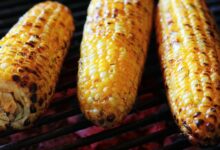 Juicy grilled corn on the cob