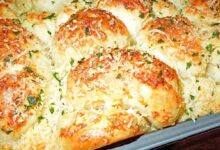 Garlic parmesan monkey bread