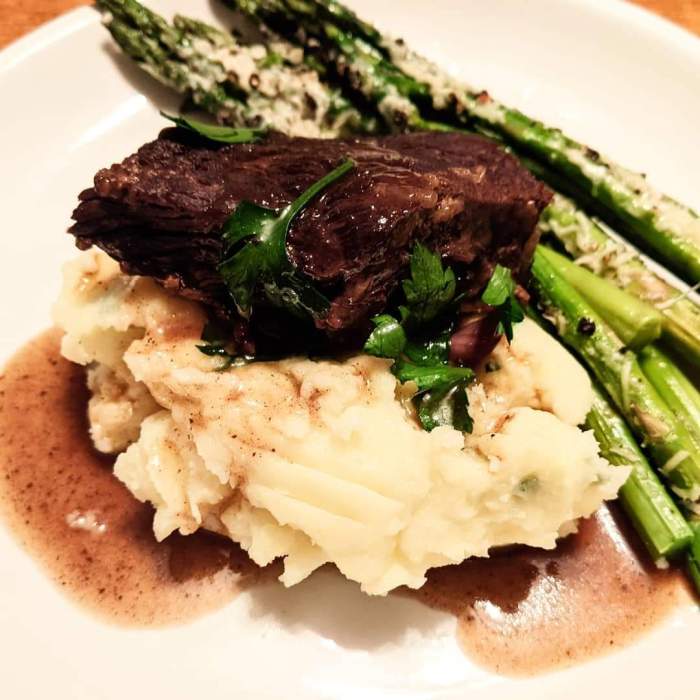Ribs pot instant beef short recipe recipes thatskinnychickcanbake food perfect time cooker cooking pressure potatoes cooked flavor comfort depth amazing Instant pot short ribs