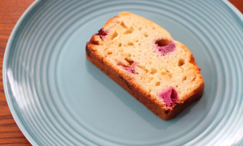 Rhubarb berry mini loaves