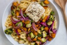 Baked feta pasta with vegetables