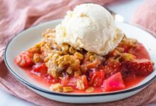 Stewed strawberry and rhubarb