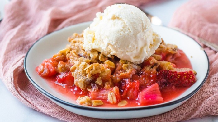 Stewed strawberry and rhubarb