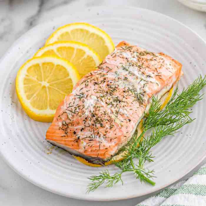 Salmon with lemon and dill