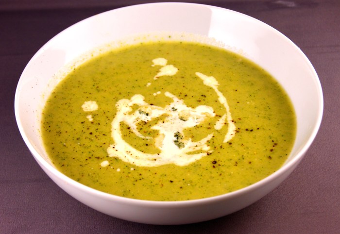 Broccoli and stilton soup