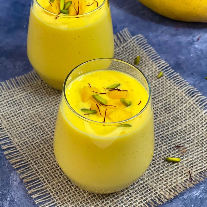 Restaurant style mango lassi