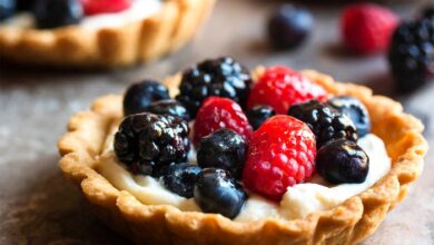 Fresh fruit tart with mascarpone