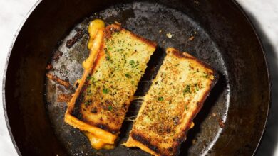 Garlic bread grilled cheese