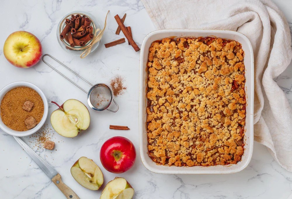 Oatmeal cookie apple crisp