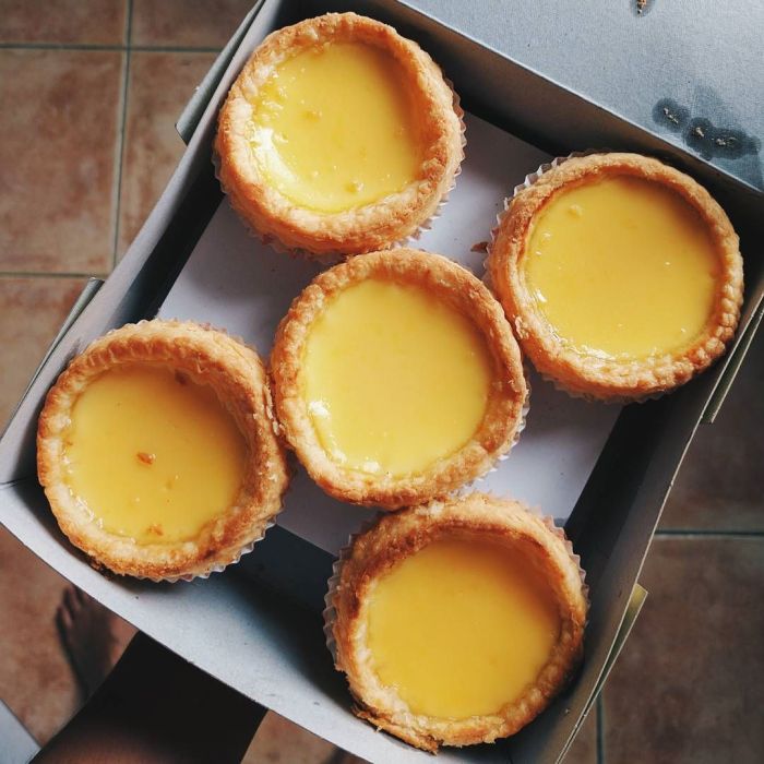 Easy hong kong style egg tarts