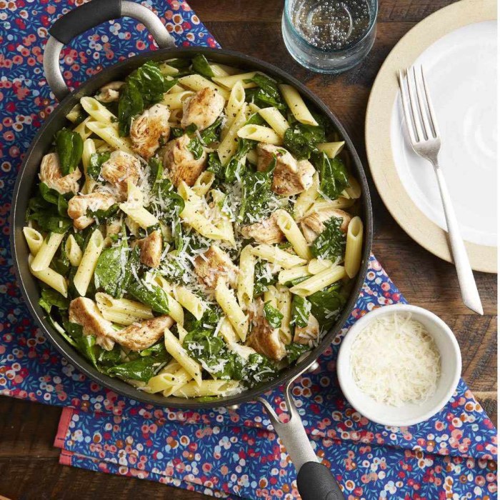 Weeknight chicken florentine pasta