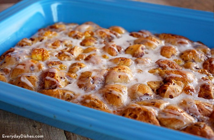 Easy cinnamon roll casserole