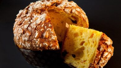 Panettone pandoro christmas history cento traditional