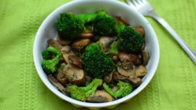 Broccoli and mushroom salad