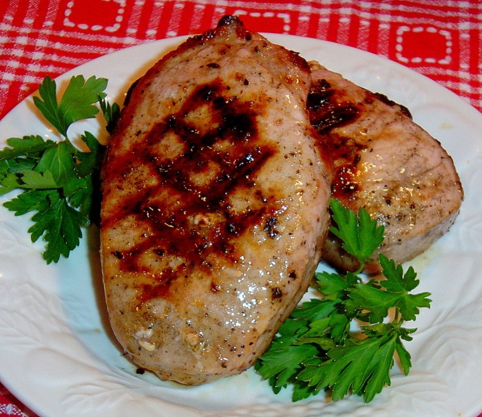 Grilled lemon herb pork chops