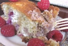 Raspberry cream cheese coffee cake