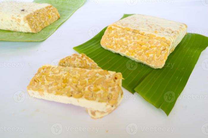 Sweet and spicy tempeh with long beans