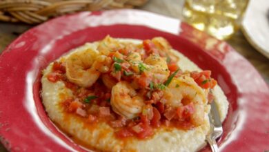 Cheesy shrimp and grits