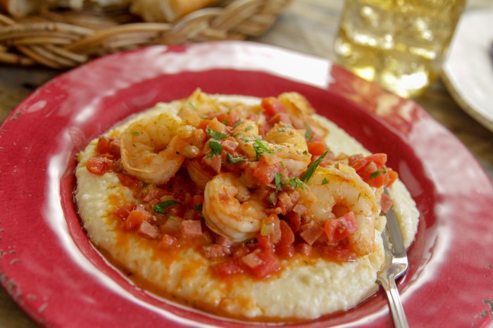 Cheesy shrimp and grits