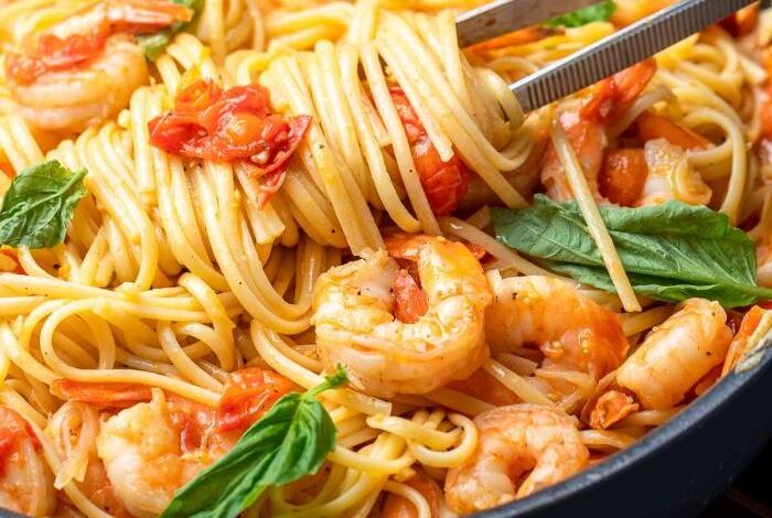 Fresh tomato shrimp pasta