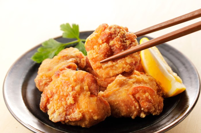 Karaage japanese fried chicken with honey mayoster sauce