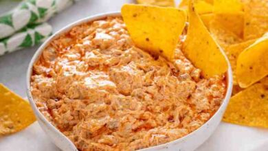 Buffalo chicken dip with sour cream